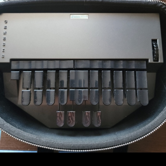 Infinity Traditional Stenograghy Machine for students - Picture 5 of 6